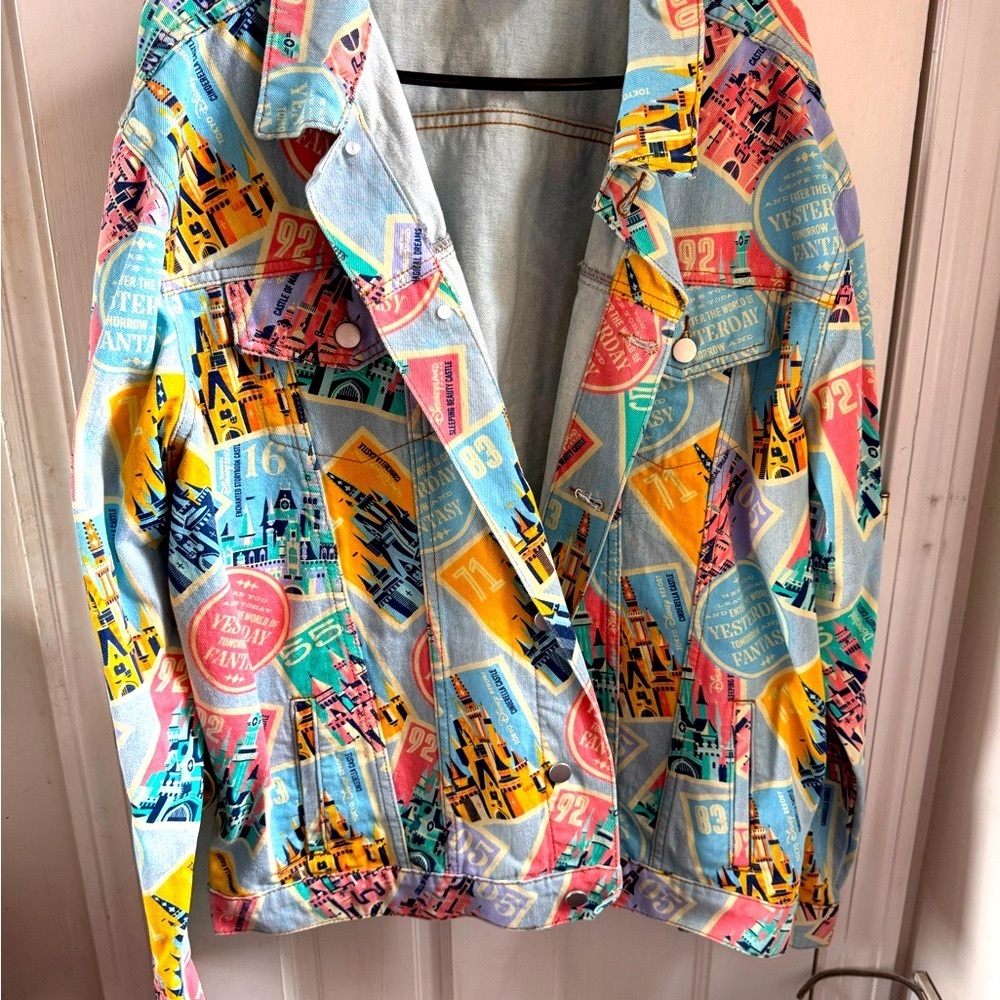 BNWT Disney castle Jean jacket size XL